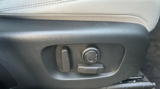 Land Rover Range Rover Velar 2.0 D200 MHEV Dynamic SE 5dr Auto Diesel Estate